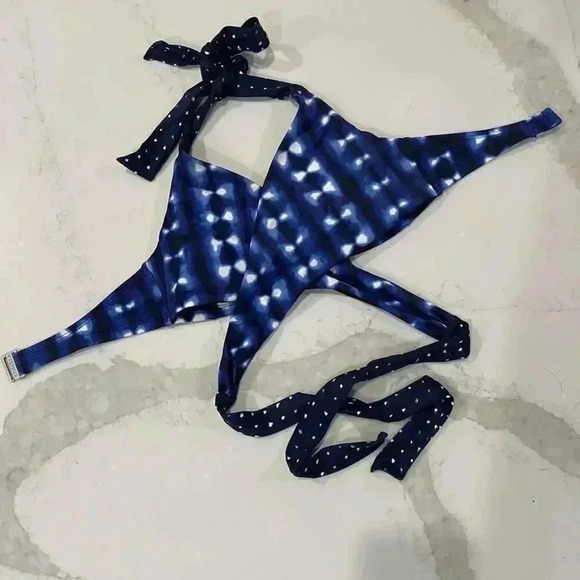 Athleta Wrap Swim Top Zuma Mashiko Print Padded Women’s Size 32B/C - Picture 1 of 7